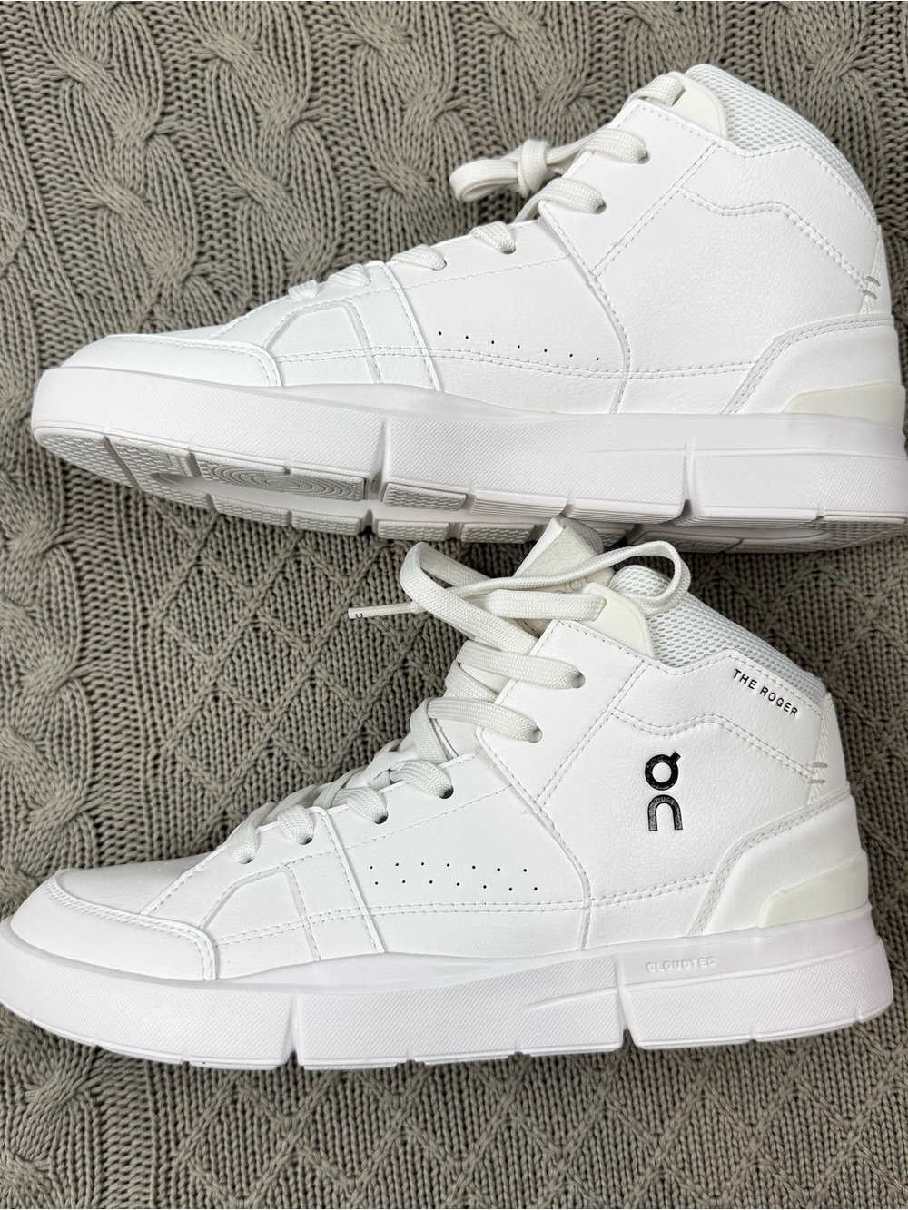 On Running The Roger All-White High-Top Sneakers Womens 9 - Picture 2 of 10